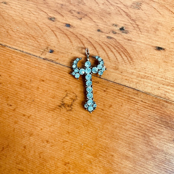Vintage paste “angel” cross pendant. Absolutely stunning! - Picture 3 of 5